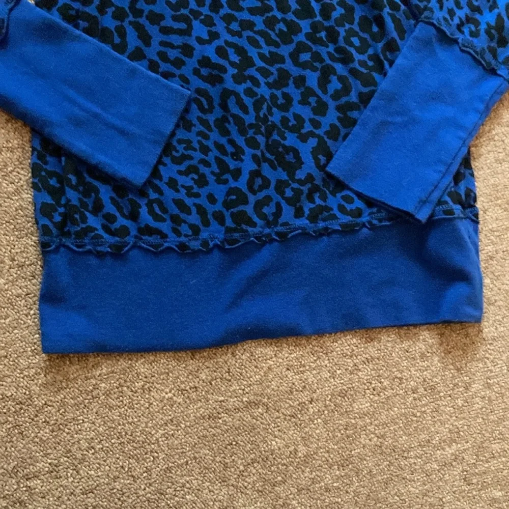 Self Esteem Leopard print long sleeve shirt-juniors medium - Picture 4 of 6